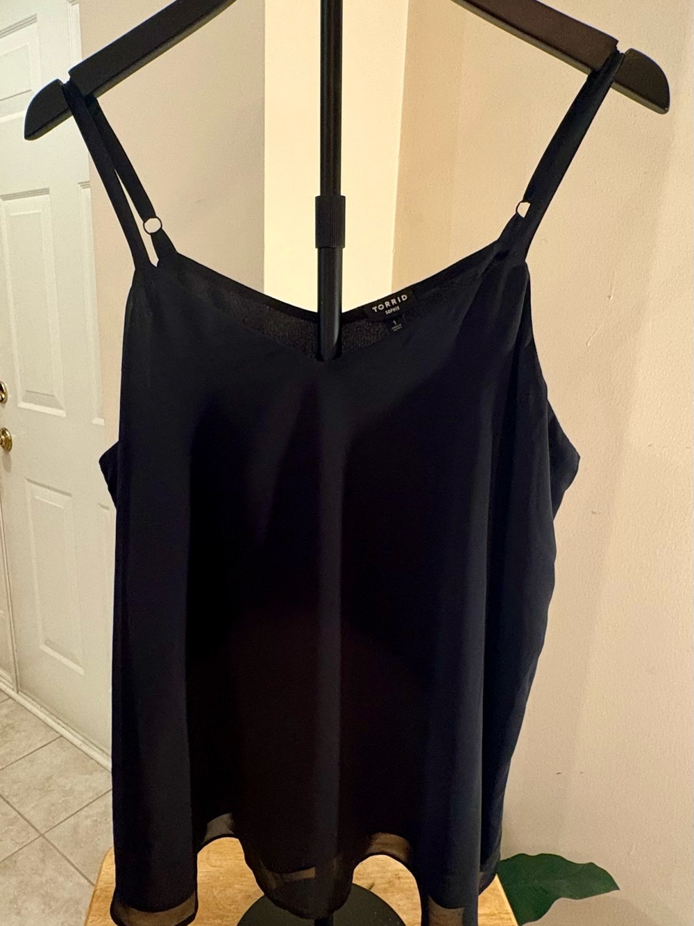 Torrid Sophie Chiffon Swing Cami Deep Black Plus Size 1 / 1X 14-16 NWT